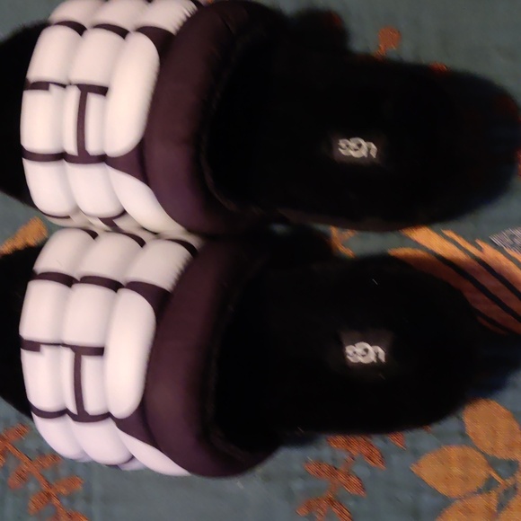 UGG slipper NEW size 9W - Picture 3 of 6